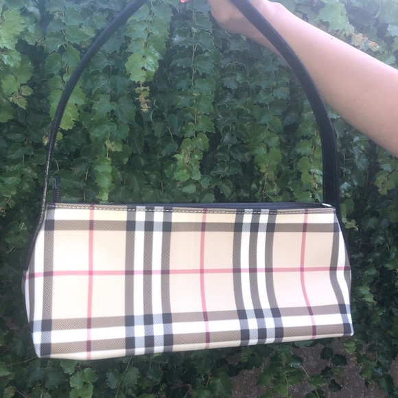 Burberry (authentic) Little Bag ❤️ - Picture 4 of 7